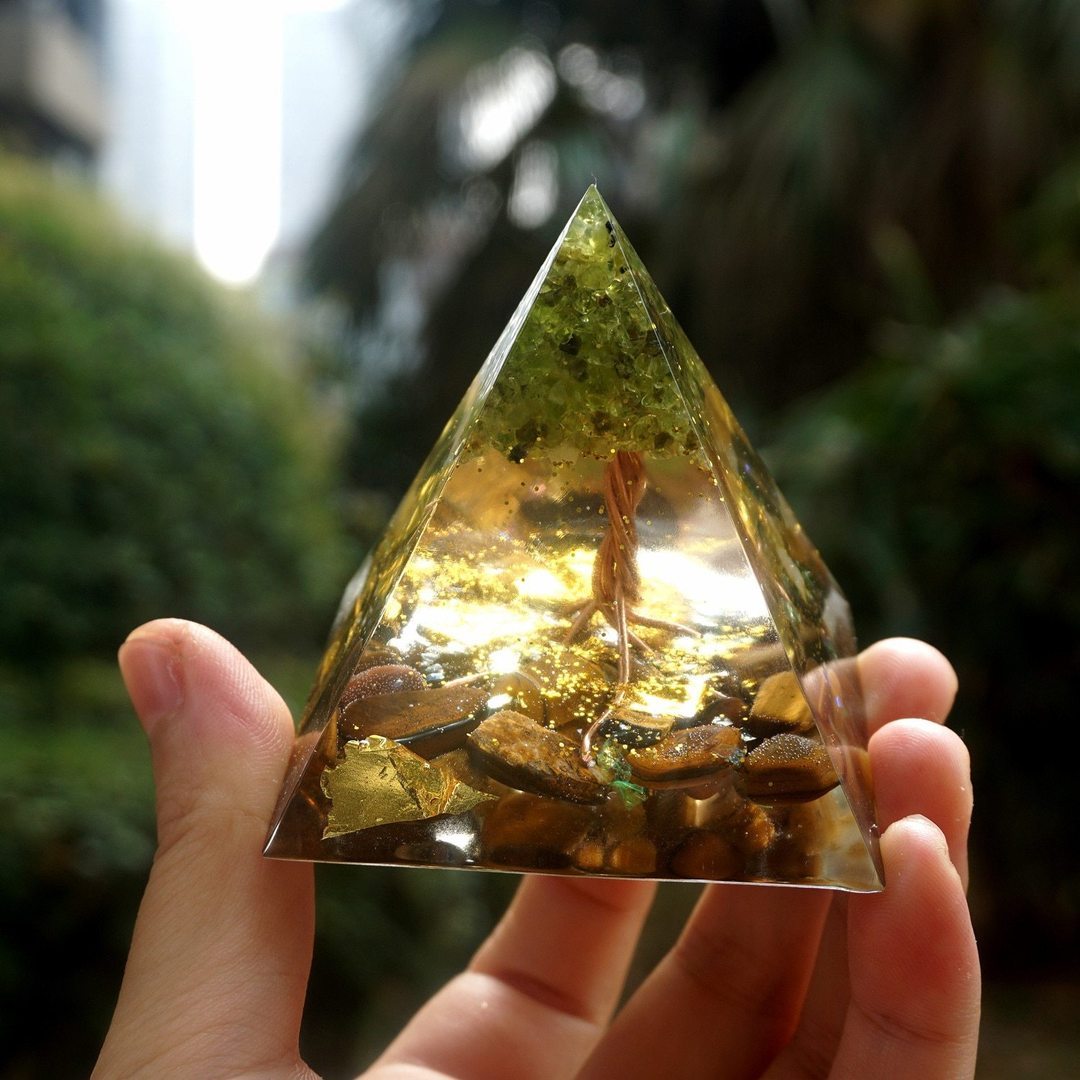 Natural Tiger Eye Orgonite Pyramid Healing Crystals Centerpiece Energy Generator Reiki Chakra Multiplier Orgone Amethyst Meditation - Blu Obsidian